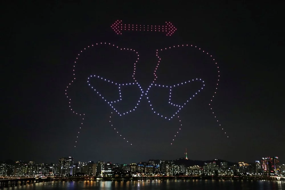 Covid-19 demonstration with 300 drones in South Korea